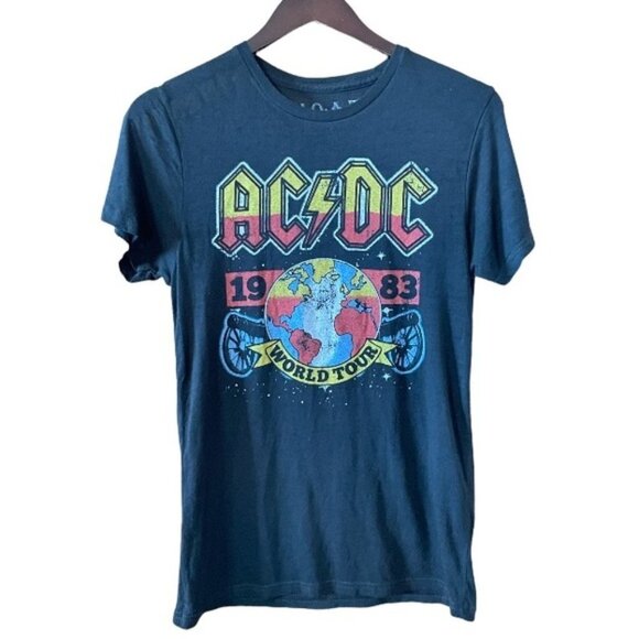 Ac/dc retro 1983 world tour graphic tee - Picture 1 of 4